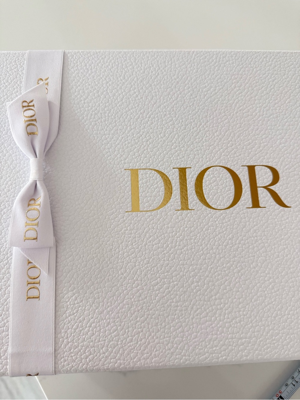 Dior Gift Box with Ribbon β¨π - Picture 3 of 8